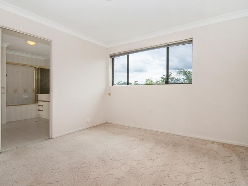 10 11 MAHINA PLACE, Wishart QLD 4122