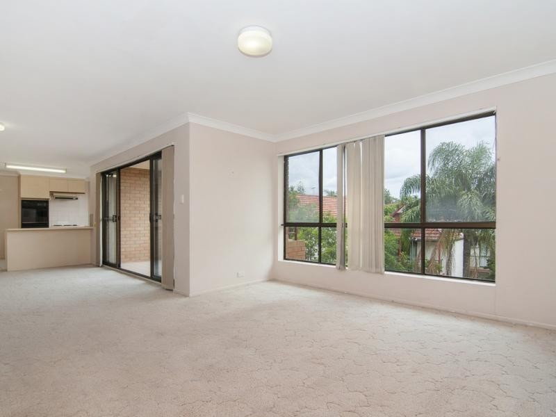 10 11 MAHINA PLACE, Wishart QLD 4122