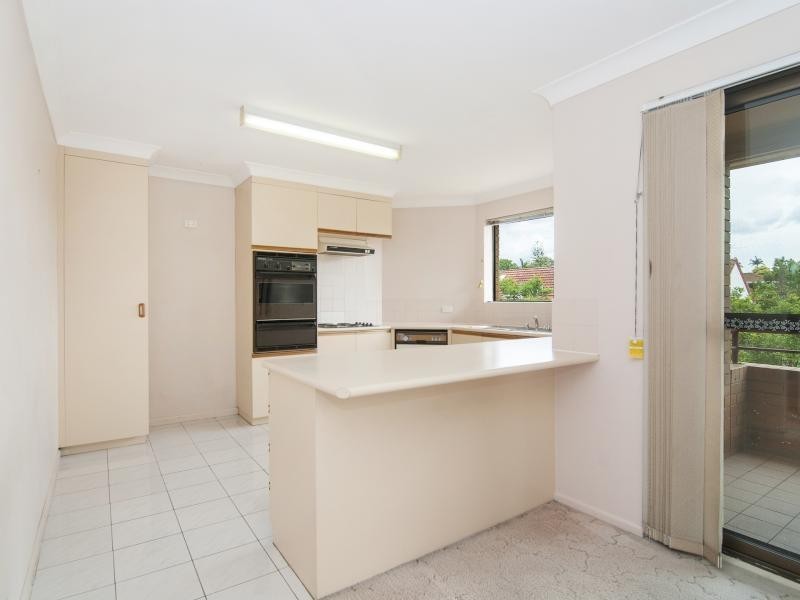10 11 MAHINA PLACE, Wishart QLD 4122