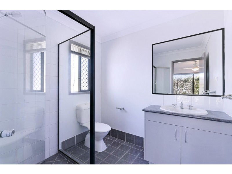 5 Hubner Drive, Rothwell QLD 4022