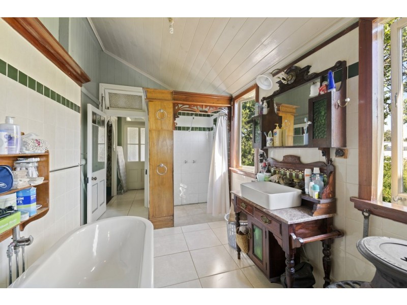 345 BUNYA MOUNTAINS ROAD, Kaimkillenbun QLD 4406