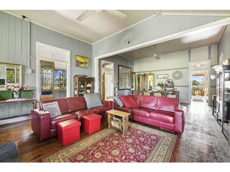 345 BUNYA MOUNTAINS ROAD, Kaimkillenbun QLD 4406