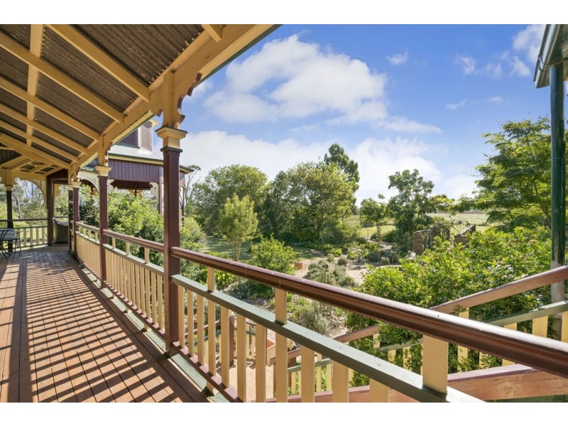 345 BUNYA MOUNTAINS ROAD, Kaimkillenbun QLD 4406