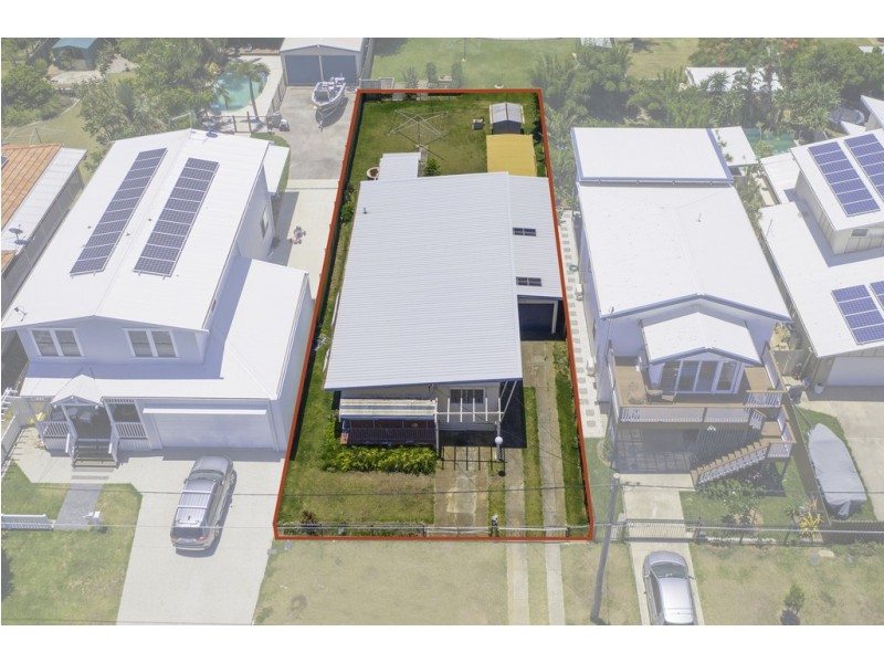 8 Bramble Street, Woody Point QLD 4019