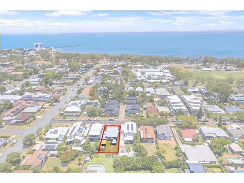 8 Bramble Street, Woody Point QLD 4019