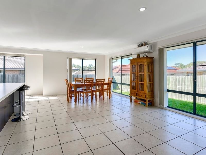 4 BLUEGRASS PLACE, Morayfield QLD 4506