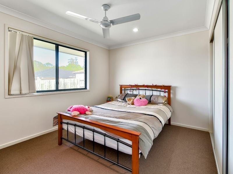 4 BLUEGRASS PLACE, Morayfield QLD 4506