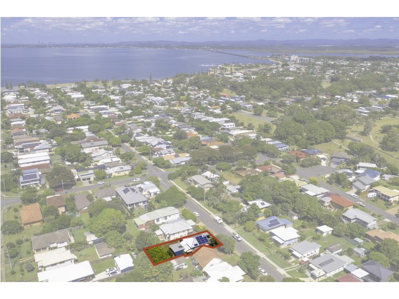 74 McLennan Street, Woody Point QLD 4019