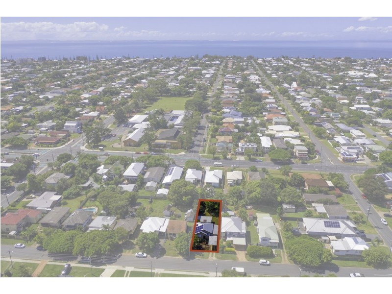 74 McLennan Street, Woody Point QLD 4019