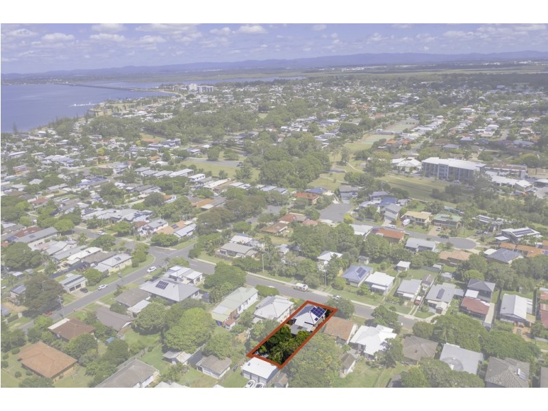 74 McLennan Street, Woody Point QLD 4019