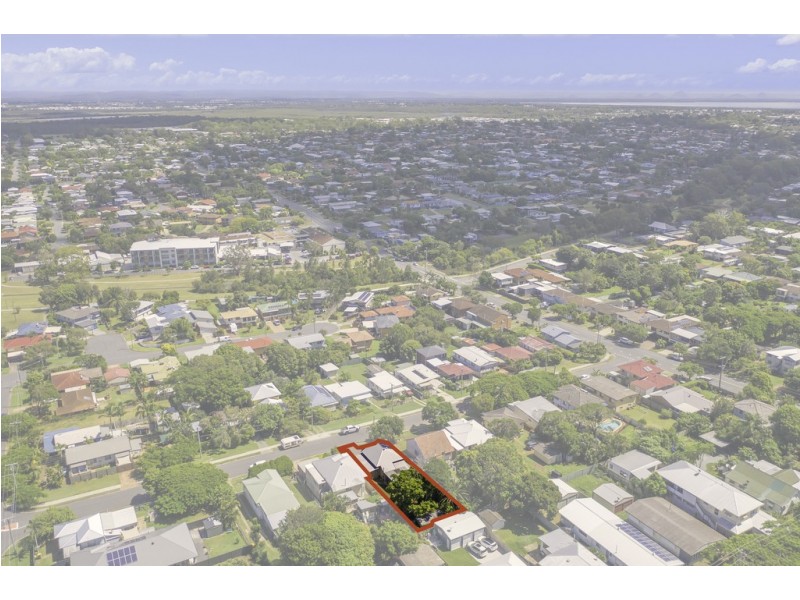 74 McLennan Street, Woody Point QLD 4019