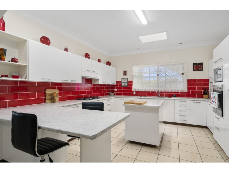14 KEVIN GROVE, Caboolture South QLD 4510