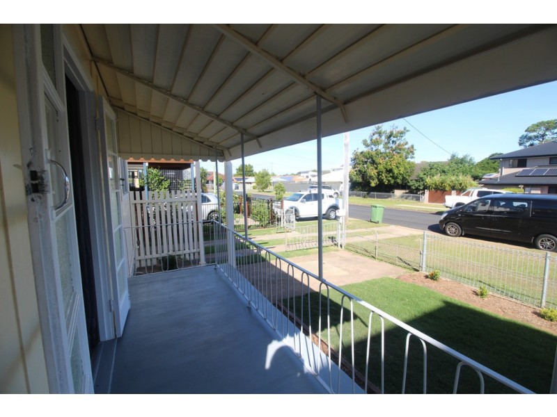 8 Bramble Street, Woody Point QLD 4019