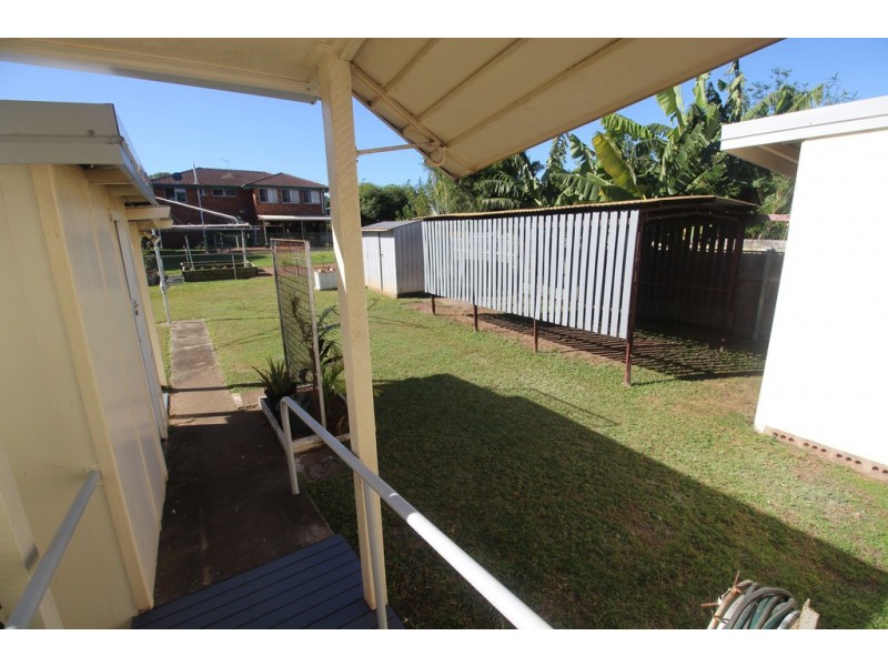 8 Bramble Street, Woody Point QLD 4019
