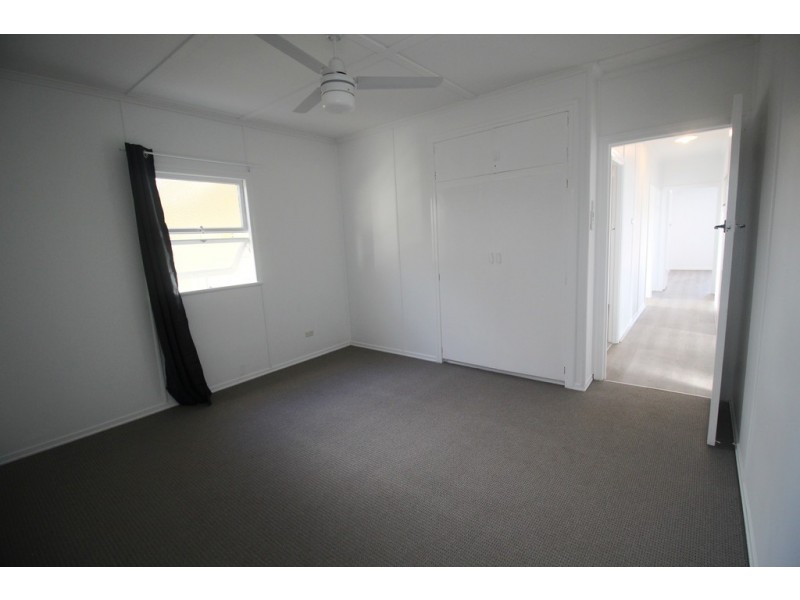 8 Bramble Street, Woody Point QLD 4019