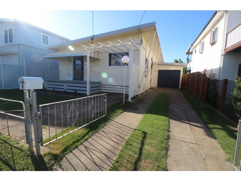 8 Bramble Street, Woody Point QLD 4019