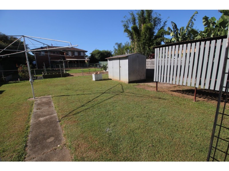 8 Bramble Street, Woody Point QLD 4019