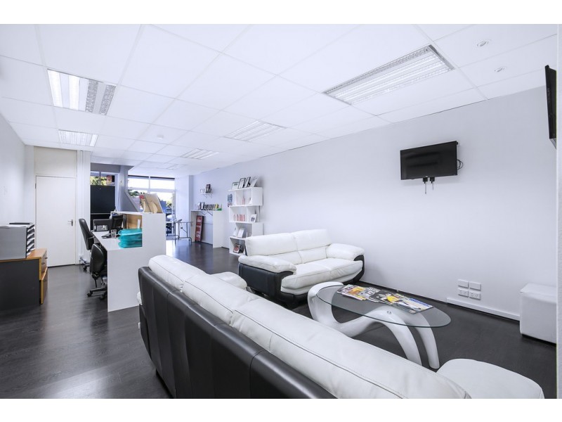 39 Redcliffe Parade, Redcliffe QLD 4020