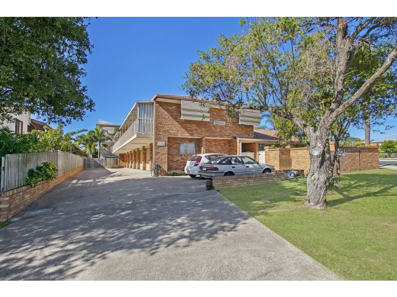 4/2a Landsborough Avenue, Scarborough QLD 4020