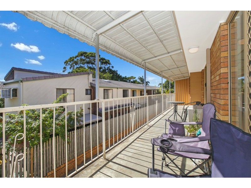 4/2a Landsborough Avenue, Scarborough QLD 4020