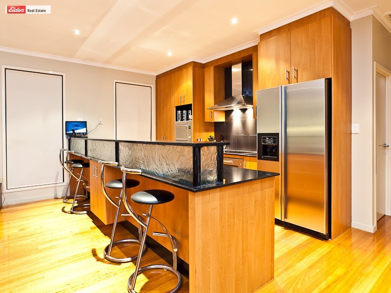 4a Fourth Ave, Scarborough QLD 4020