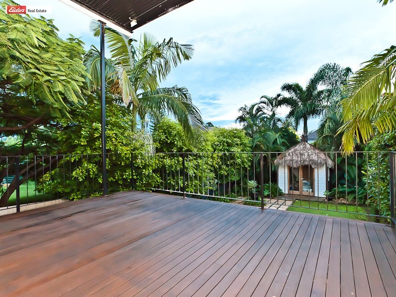 4a Fourth Ave, Scarborough QLD 4020