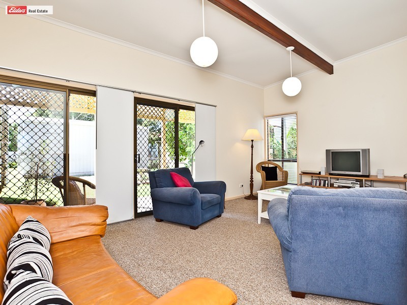 22 Eversleigh Road, Scarborough QLD 4020