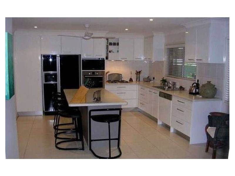 17 Kalimna Drive, Clontarf QLD 4019