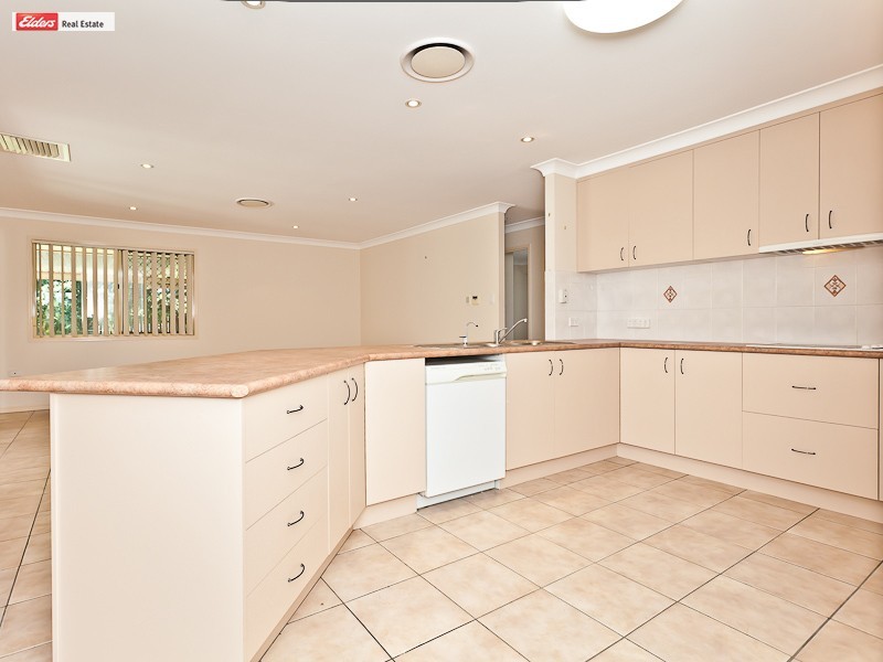 8 Cashmere Street, Rothwell QLD 4022