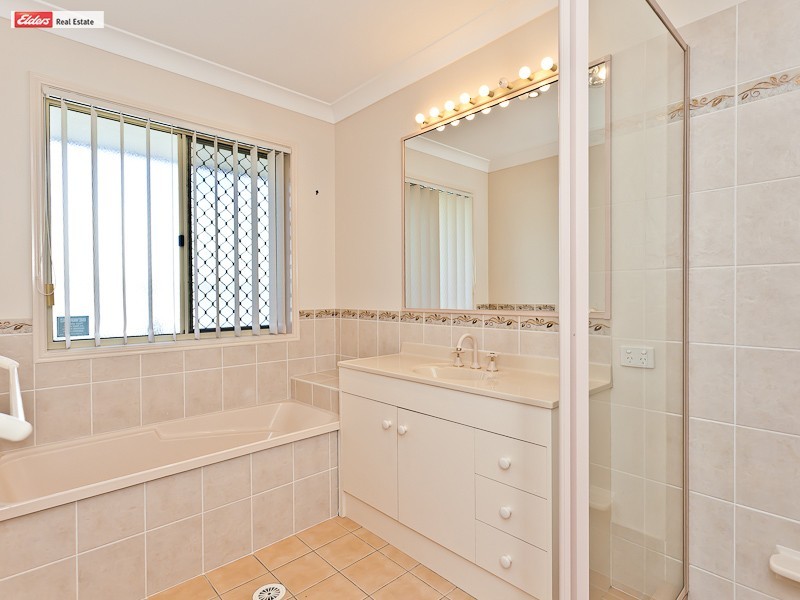 8 Cashmere Street, Rothwell QLD 4022