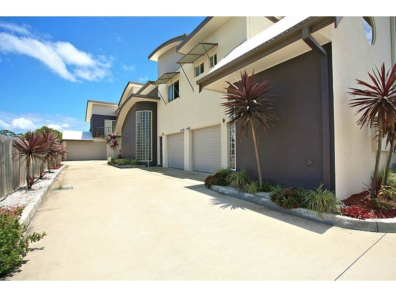 2/23 Tilley Street, Redcliffe QLD 4020