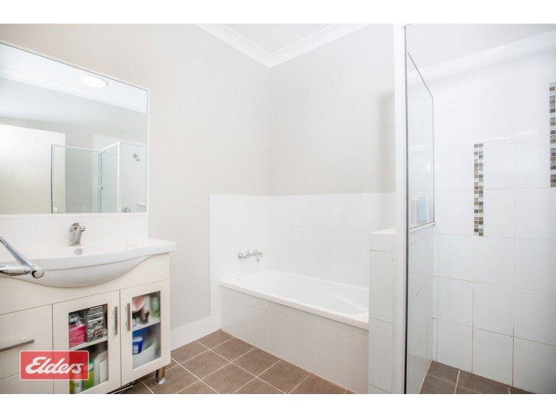 2/23 Tilley Street, Redcliffe QLD 4020