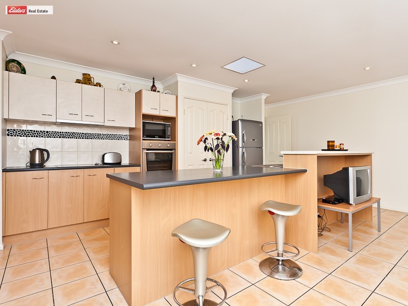 18 Roma Street, Scarborough QLD 4020