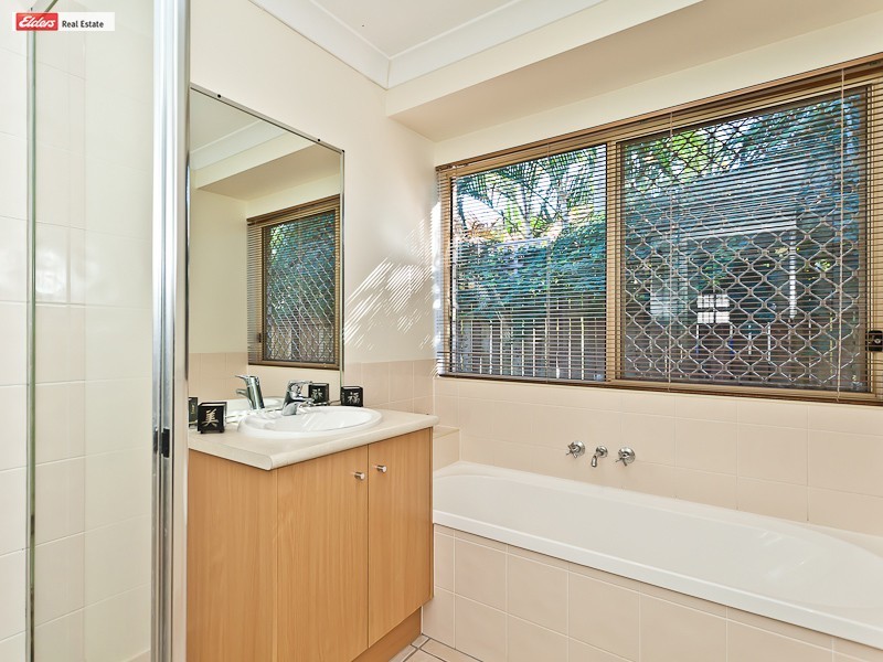 18 Roma Street, Scarborough QLD 4020