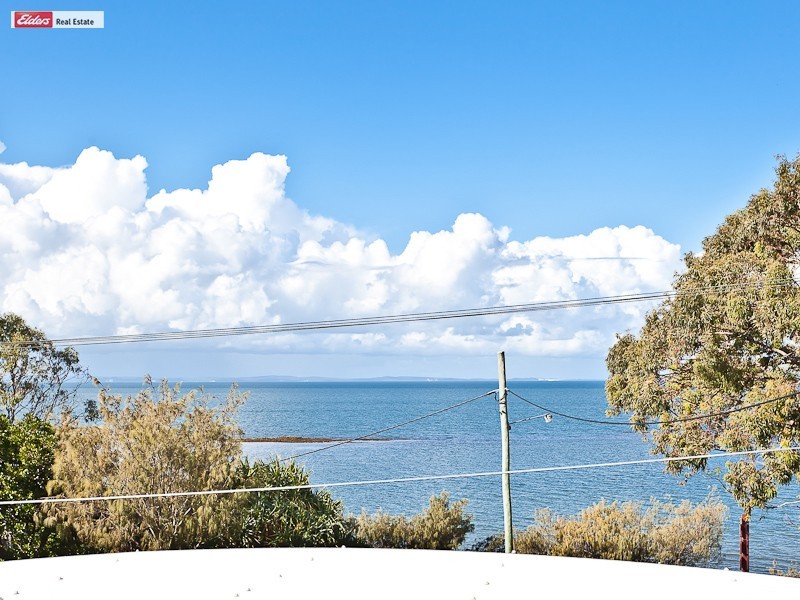 10 Gayundah Esplanade, Woody Point QLD 4019