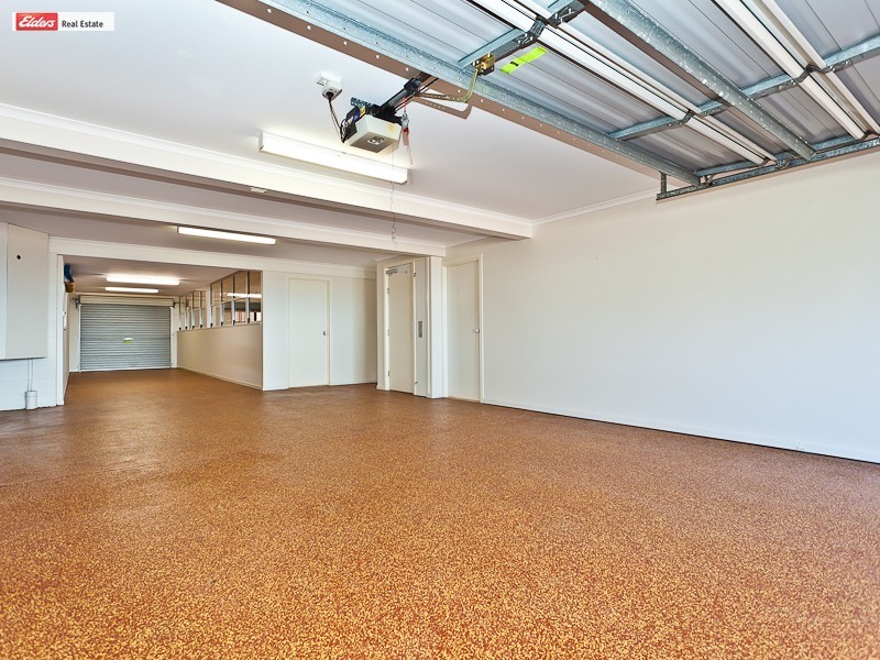 10 Gayundah Esplanade, Woody Point QLD 4019