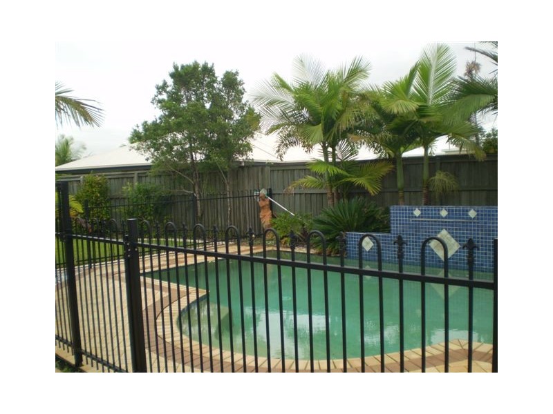 5 Eva Court, Newport QLD 4020