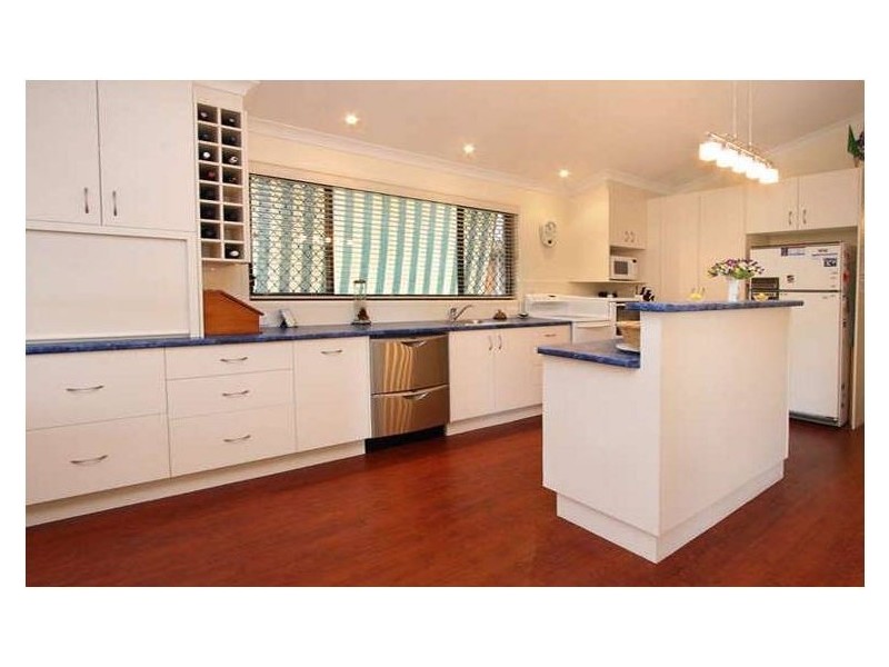 38 Campbell Street, Scarborough QLD 4020