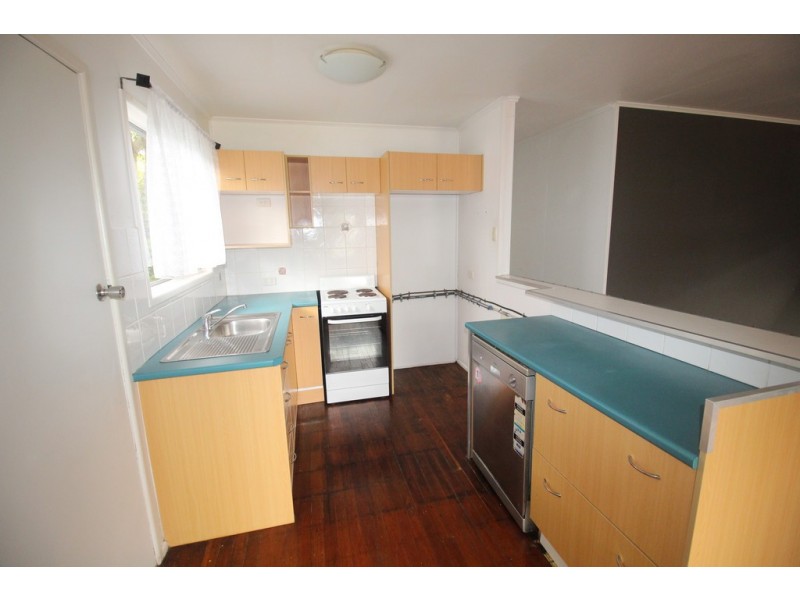 60 Longland Street, Redcliffe QLD 4020