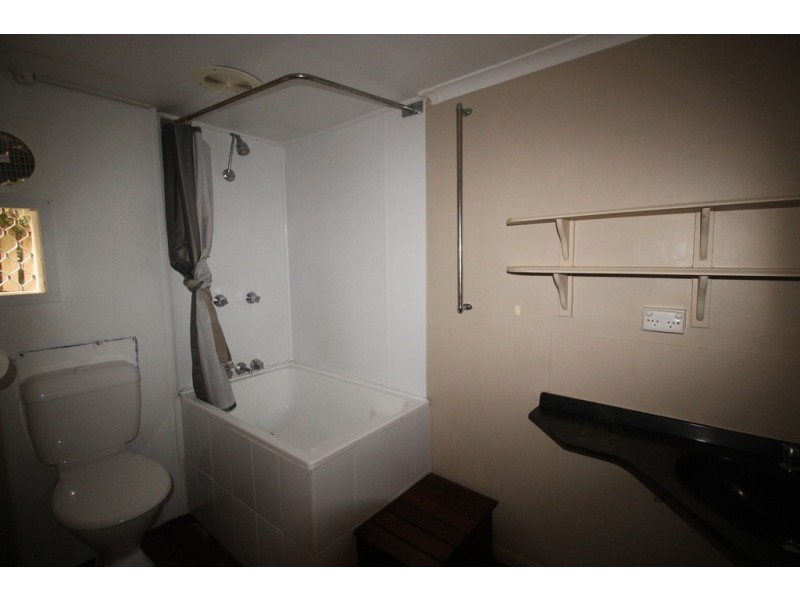 60 Longland Street, Redcliffe QLD 4020