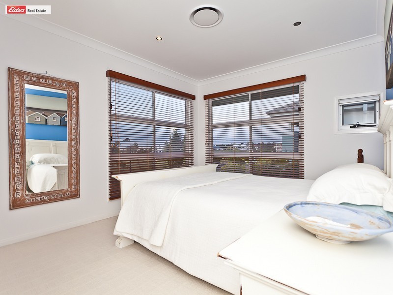 51 Lionheart Crescent, Newport QLD 4020