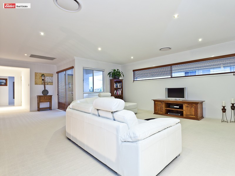 51 Lionheart Crescent, Newport QLD 4020