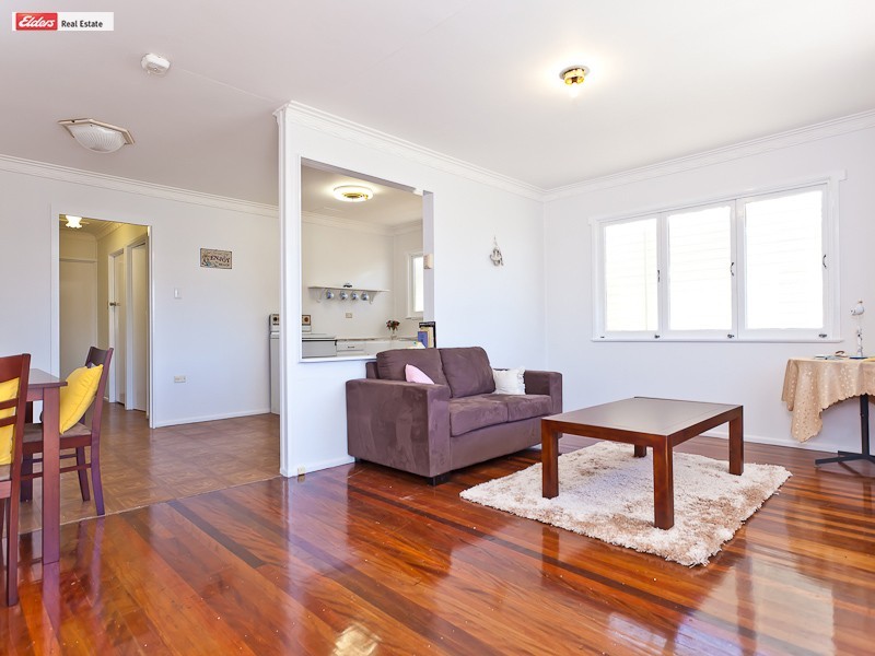 13a Herbert Street, Scarborough QLD 4020