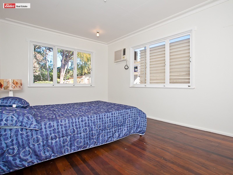 13a Herbert Street, Scarborough QLD 4020