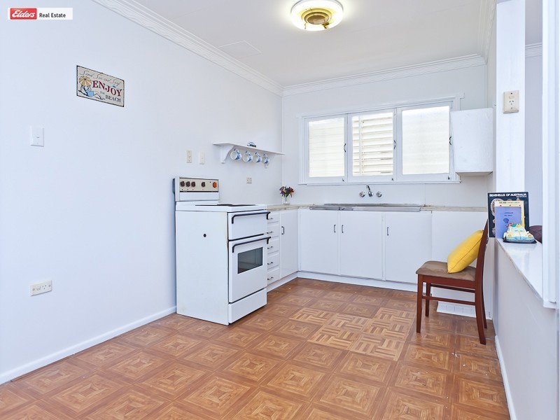 13a Herbert Street, Scarborough QLD 4020