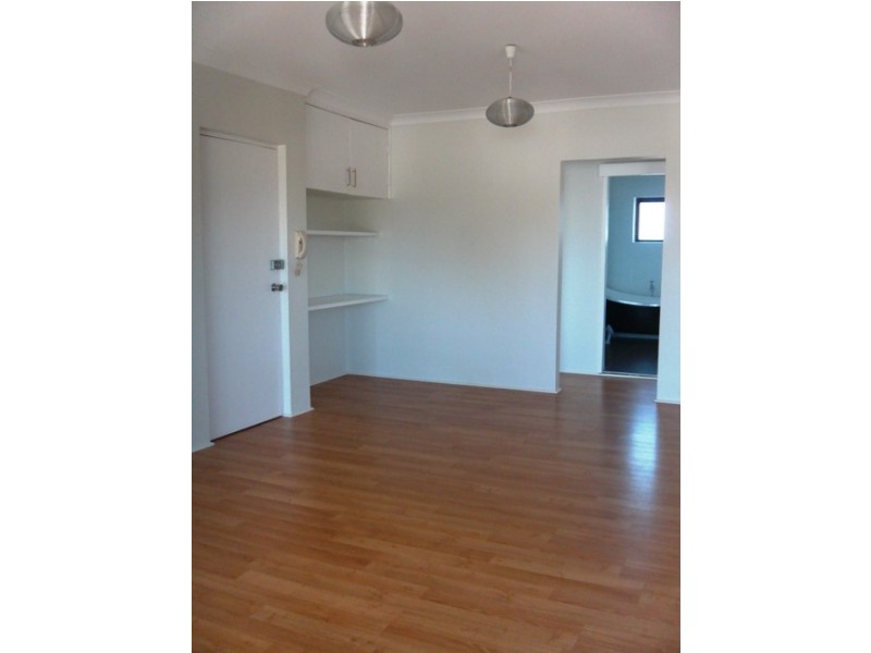 5/83 Georgina Street, Woody Point QLD 4019