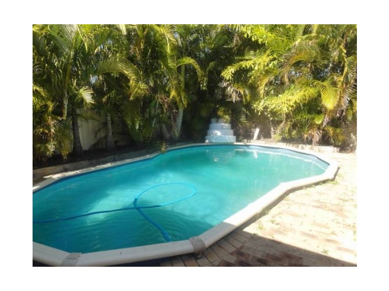 17 Breakwater Crt, Deception Bay QLD 4508