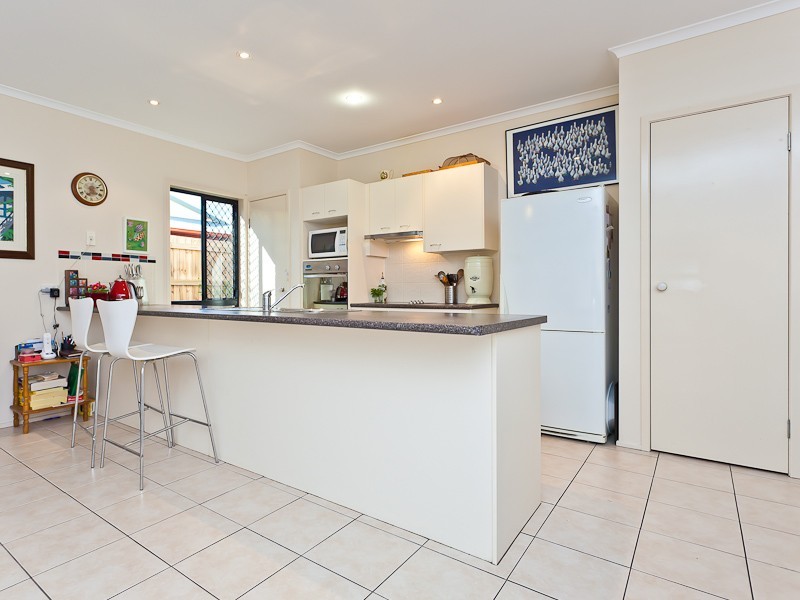 41a Palmtree Ave, Scarborough QLD 4020