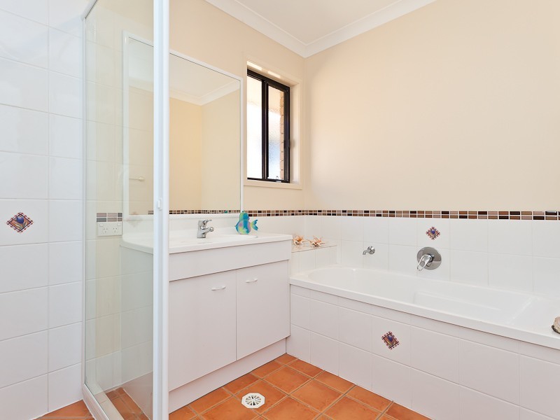 41a Palmtree Ave, Scarborough QLD 4020