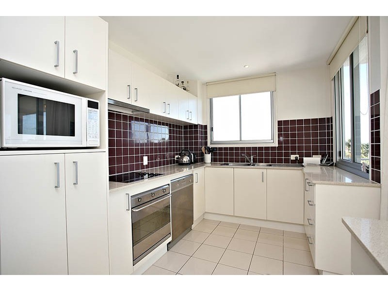 10/5 Lilla Street, Woody Point QLD 4019